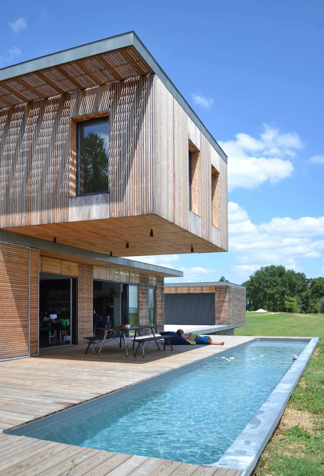 Maison contemporaine bois et béton par un architecte en région parisienne